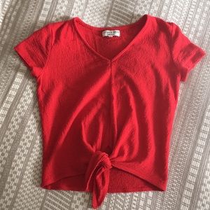 Madewell red short sleeve v-neck tie front shirt